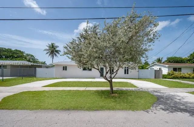 2 of 47 - 10040 Sw 215th Street, Cutler Bay, FL