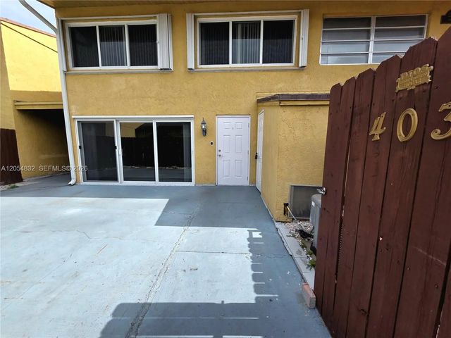 15460 Sw 82nd Lane #403, Miami