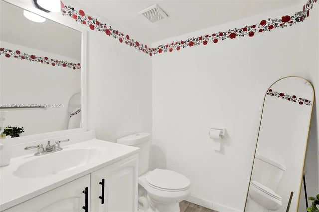 5 of 18 - 15460 Sw 82nd Lane #403, Miami, FL