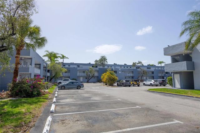 2 of 21 - 9365 Fontainebleau Boulevard #e205, Miami, FL