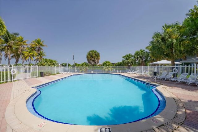 4 of 21 - 9365 Fontainebleau Boulevard #e205, Miami, FL