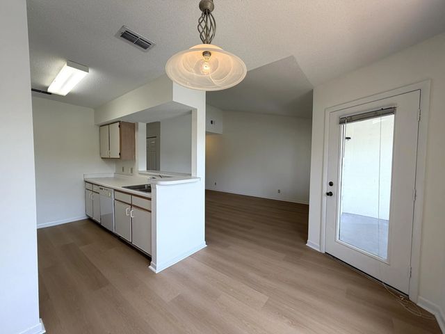 4 of 21 - 815 W Boynton Beach Boulevard #12-203, Boynton Beach, FL