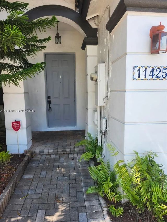 4 of 43 - 11425 Nw 76th Terrace, Doral, FL