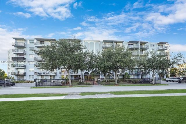 2 of 16 - 12500 Ne 15th Avenue #402, North Miami, FL