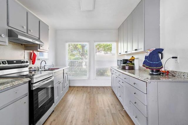 5 of 23 - 921 43rd Street, West Palm Beach, FL