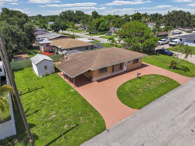 4 of 41 - 2100 N 57th Avenue, Hollywood, FL