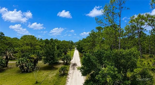 4 of 10 - 2320 82nd Avenue Sw, Vero Beach, FL