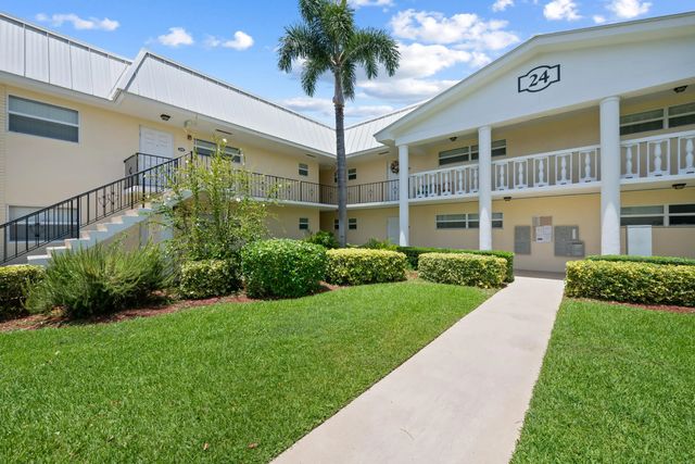 24 Colonial Club Drive #101, Boynton Beach