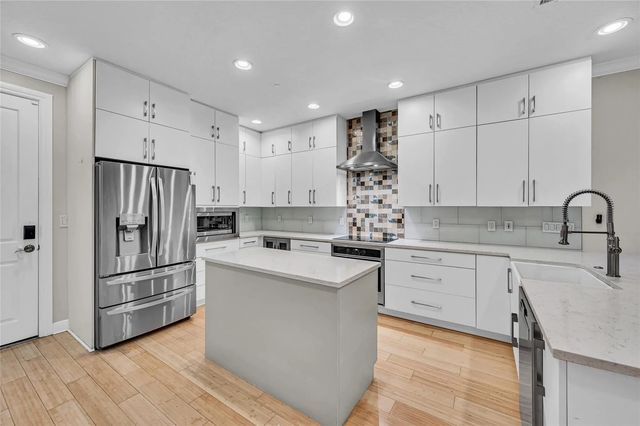5 of 56 - 1617 Ne 2nd Court, Fort Lauderdale, FL