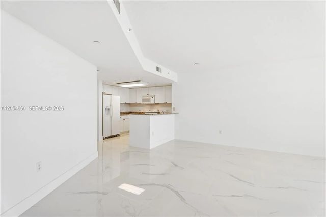 2 of 22 - 19501 W Country Club Drive #2506, Aventura, FL