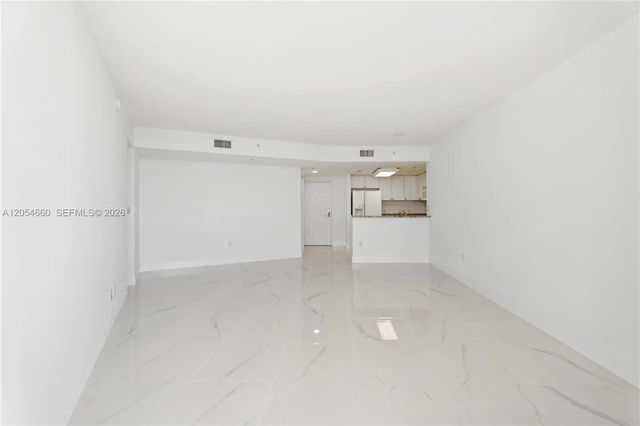4 of 22 - 19501 W Country Club Drive #2506, Aventura, FL