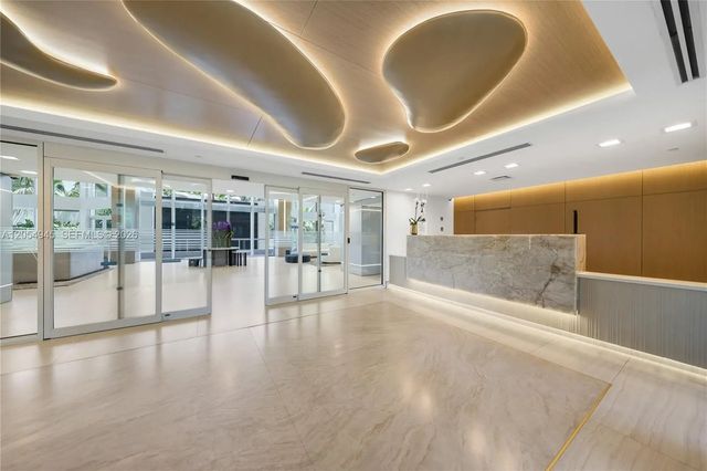3 of 40 - 21205 Yacht Club Drive #701, Aventura, FL