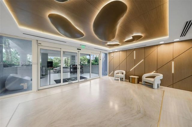 4 of 40 - 21205 Yacht Club Drive #701, Aventura, FL