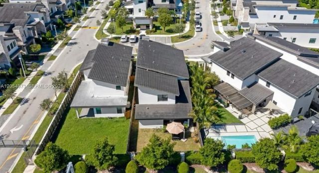 5 of 29 - 7641 Nw 102nd Court, Doral, FL