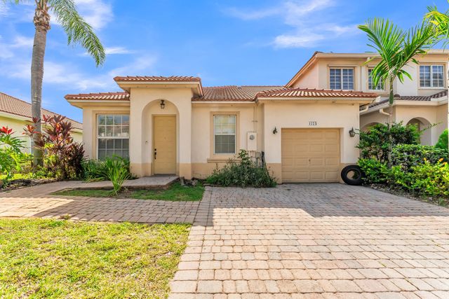4 of 50 - 1723 Nw 78th Way #1723, Pembroke Pines, FL