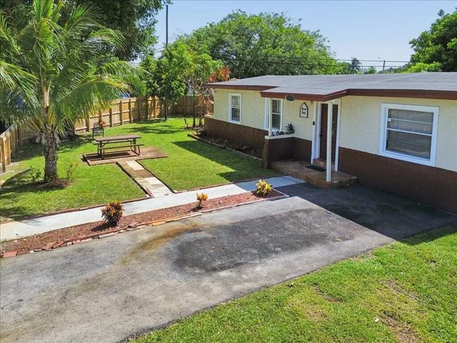 2 of 15 - 1313 Nw 13th Court, Fort Lauderdale, FL