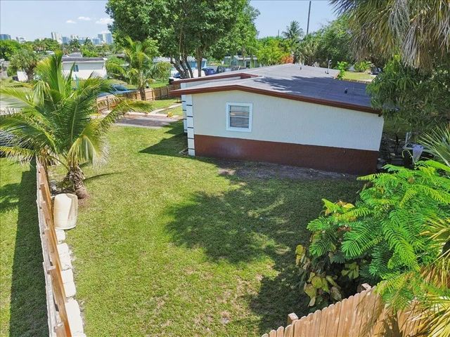 3 of 15 - 1313 Nw 13th Court, Fort Lauderdale, FL
