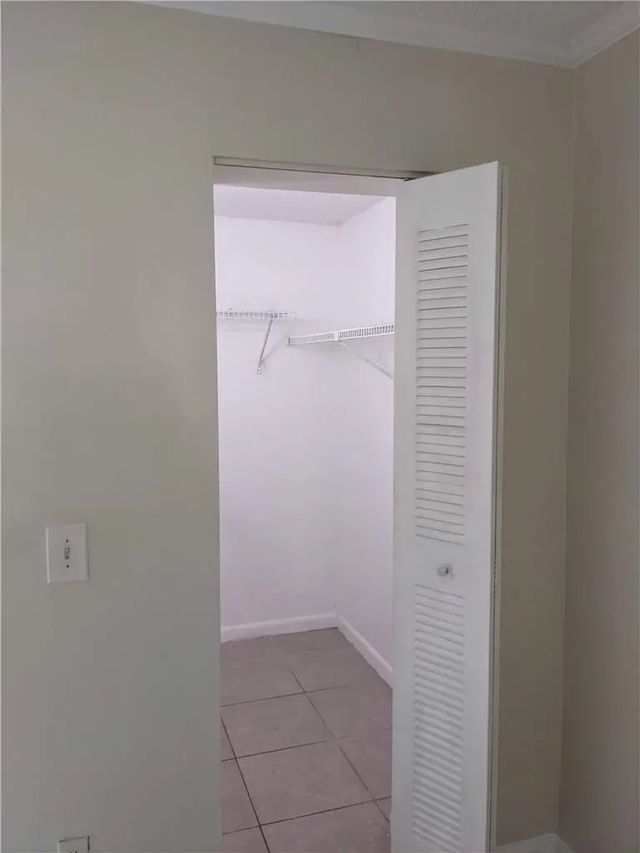 4 of 8 - 401 Meadows Circle, Boynton Beach, FL