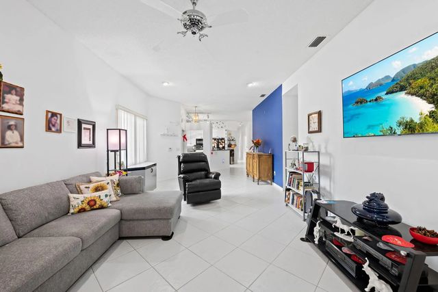 5 of 22 - 10156 Lombardy Drive, Tamarac, FL