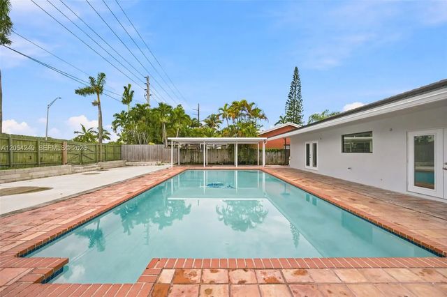 4 of 35 - 14460 Sw 151st Terrace, Miami, FL