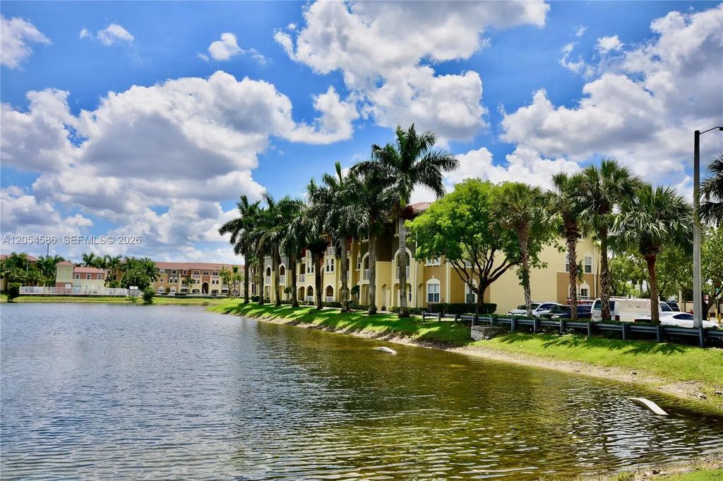 10870 Nw 88th Terrace #222, Doral