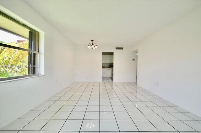 3 of 19 - 10447 Sw 108th Avenue #270, Miami, FL