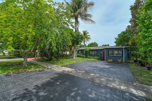 76 Ne 170th Street, North Miami Beach