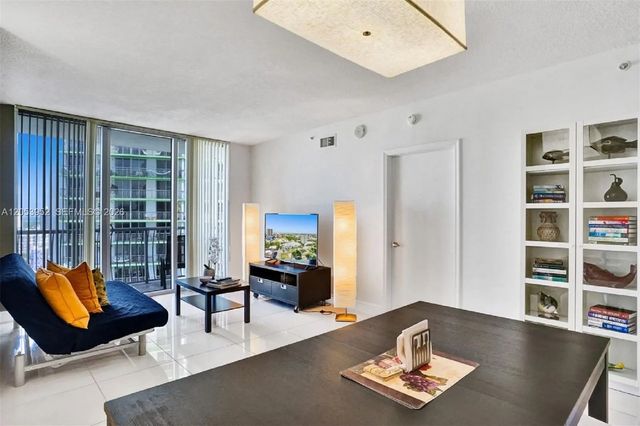 5 of 25 - 1750 N Bayshore Drive #2911, Miami, FL
