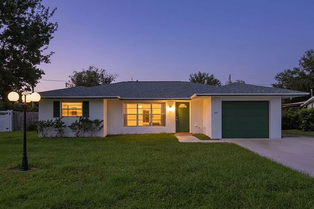 722 Se Arton Lane, Port St. Lucie