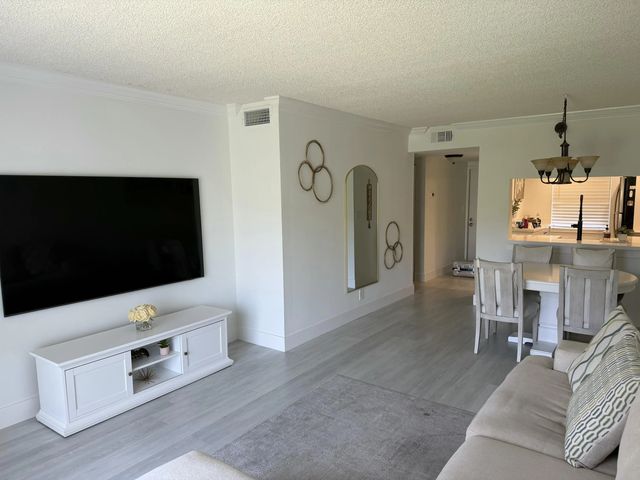 10001 Winding Lake Road #106, Sunrise
