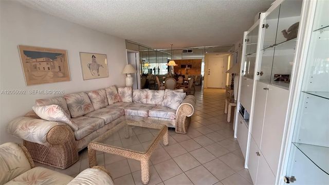 3 of 36 - 303 Racquet Club Road #206, Weston, FL