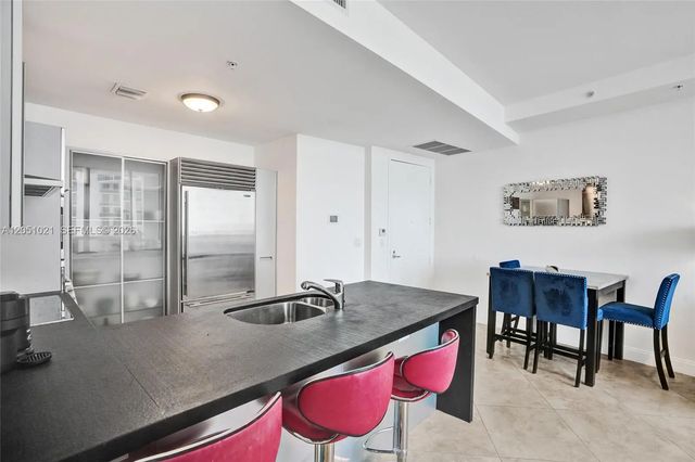 3 of 46 - 18201 Collins Avenue #4705, Sunny Isles Beach, FL