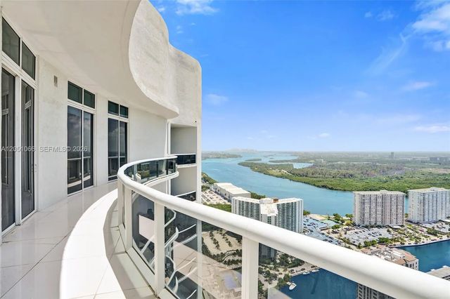2 of 35 - 16001 Collins Avenue #4305, Sunny Isles Beach, FL