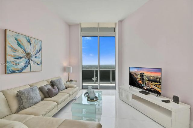 4 of 35 - 16001 Collins Avenue #4305, Sunny Isles Beach, FL