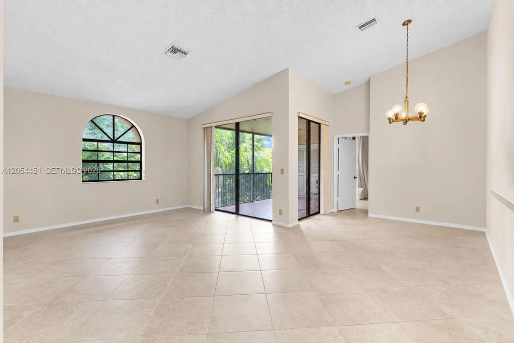 10690 Nw 14th Street #128, Plantation