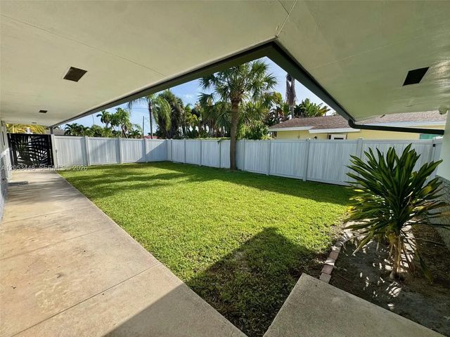 4 of 29 - 105-107 Ne 30th Court, Wilton Manors, FL