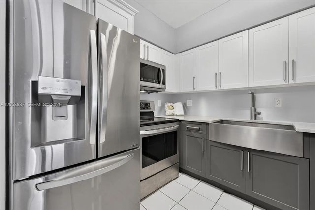 3 of 15 - 7441 Wayne Avenue #8g, Miami Beach, FL