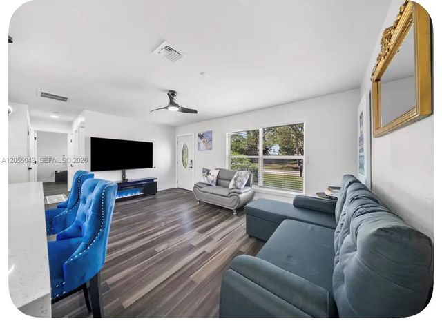 4 of 39 - 466 Sw Prado Avenue, Port St. Lucie, FL