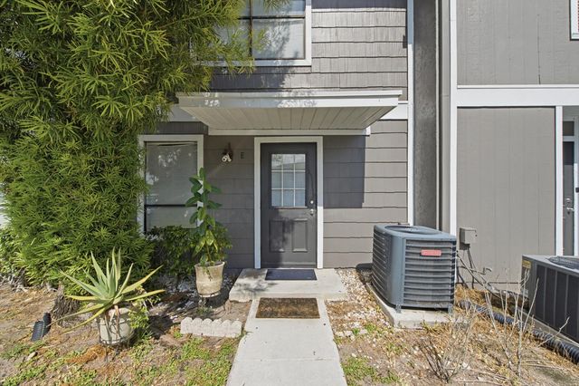 4 of 30 - 799 Hill Drive #e, West Palm Beach, FL