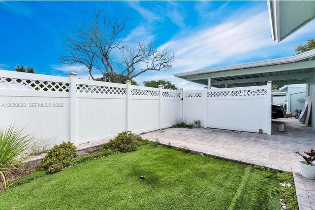 3 of 20 - 9234 Sw 5th Street #b, Boca Raton, FL