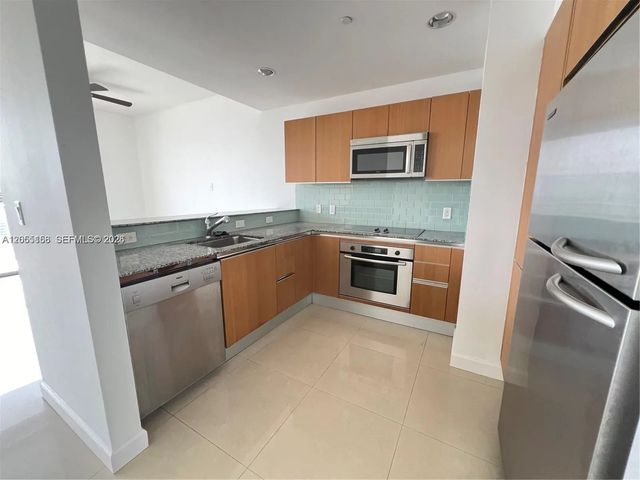 3 of 5 - 1060 Brickell Avenue #3509, Miami, FL