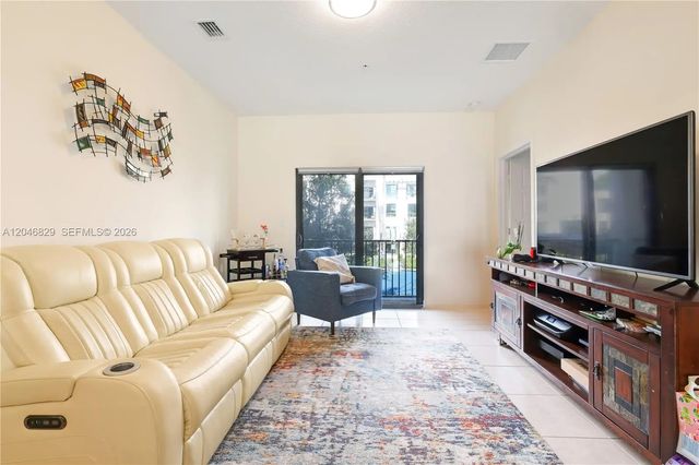 5 of 35 - 4636 Nw 84th Avenue #22, Doral, FL