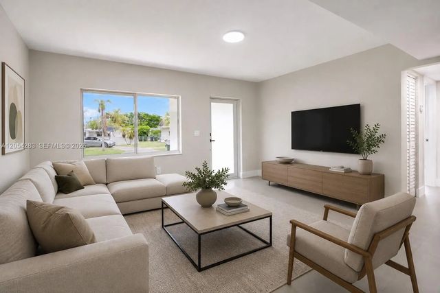 3 of 30 - 6410 Sw 17th Street, West Miami, FL