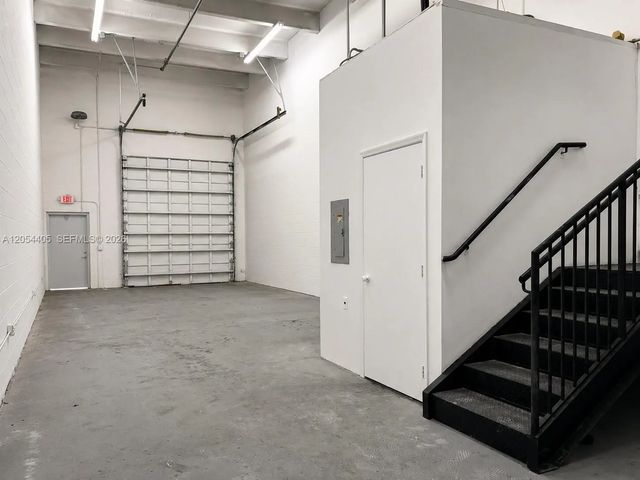 3 of 7 - 5161 Nw 79th Avenue #13, Doral, FL
