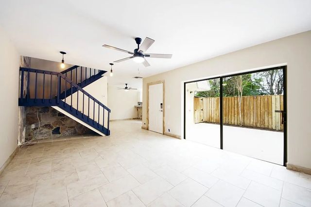 4 of 38 - 1700 Embassy Drive #apt 402, West Palm Beach, FL
