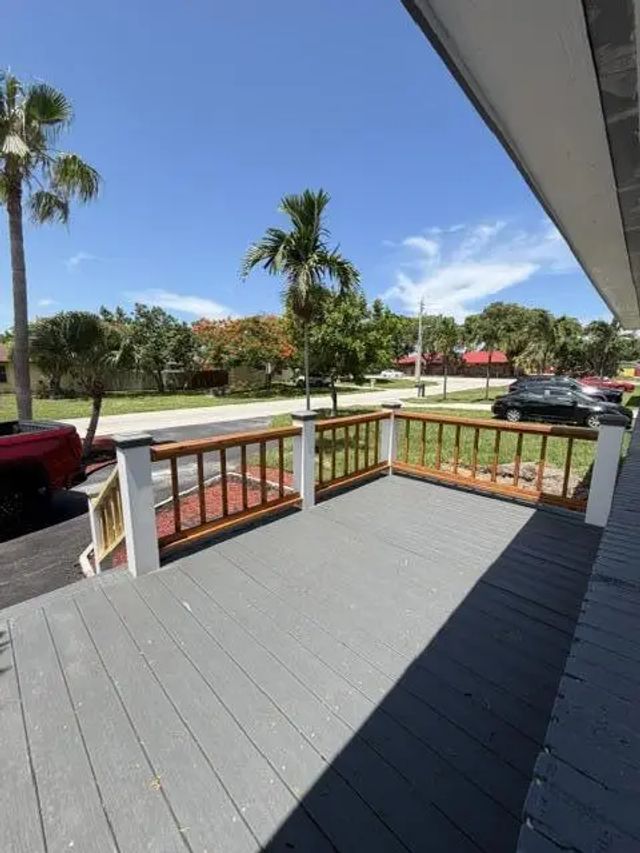 5 of 15 - 3040 Tropical Trail, Lake Worth, FL