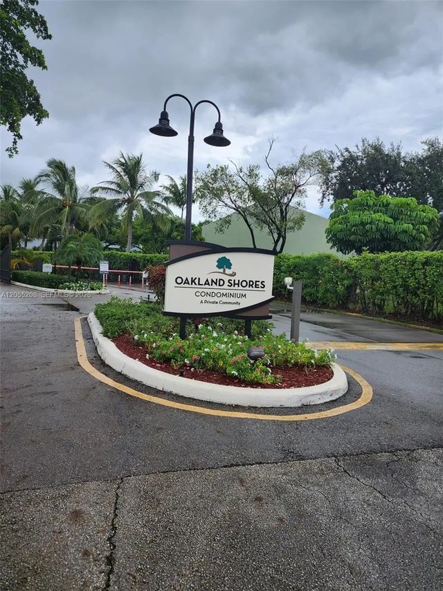 3101 Oakland Shores Drive #h105, Oakland Park
