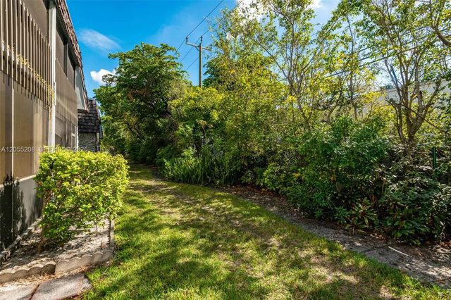 5 of 15 - 3101 Oakland Shores Drive #h105, Oakland Park, FL
