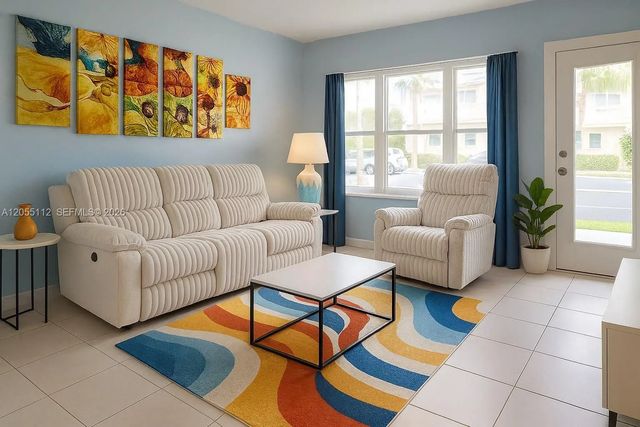 901 Sw 11th Avenue #4h, Hallandale Beach
