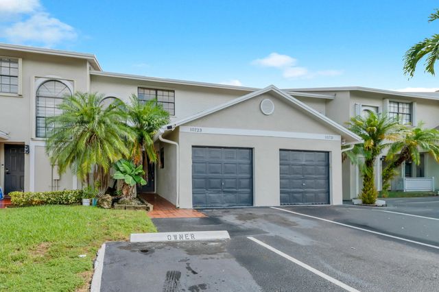 2 of 38 - 10723 Nw 11th Street #10723, Pembroke Pines, FL